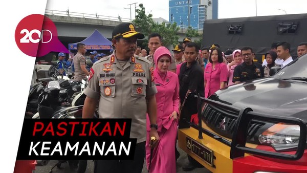 Polisi Kerahkan 150 Personel Atasi Banjir di Jelambar Grogol