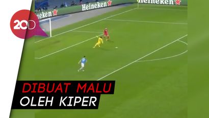  Saat Messi Terpeleset dan Jatuh Digocek Ospina