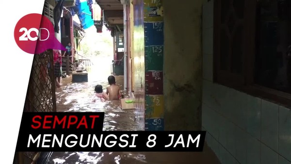 Banjir Surut, Warga Tanah Rendah Kembali ke Rumah