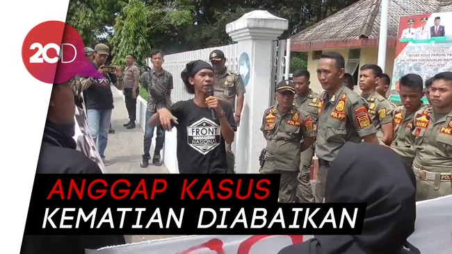  Massa Geruduk Kantor Bupati Polman, Minta Kasus Yus Yunus Diungkap!