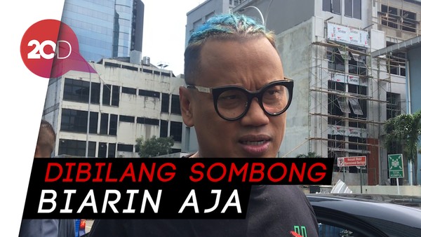 Hindari Salaman karena Corona, Uya Kuya Tak Takut Dicap Sombong