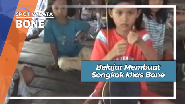 Anak anak Belajar Merajut Songkok Bone di  Dusun Sawange 