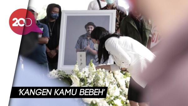 Ungkapan Rindu Mutia Ayu untuk Glenn Fredly