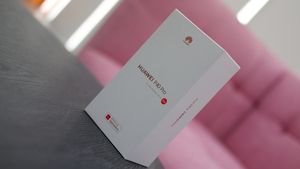 Unboxing Huawei P40 Pro : Desain Kokoh dengan Cekungan di Sudut Layar