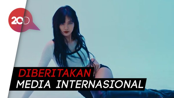 Kaki Jenjang Lisa BLACKPINK Viral Dijadikan Meme oleh Netizen