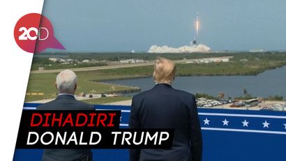 Momen Bersejarah Peluncuran Roket SpaceX di Florida