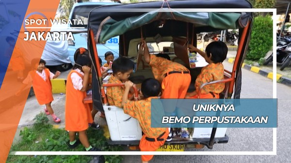 Perpustakaan Unik Bemo Baca Karet Jakarta Pusat