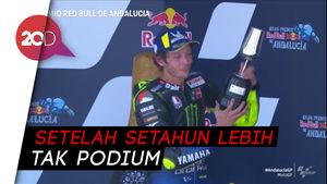 Bahagianya Valentino Rossi Naik Podium MotoGP Lagi