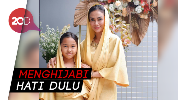 Sukses Bisnis Mukena, Masayu Anastasia Belum Siap Berhijab