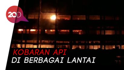 Melihat dari Udara Amukan Api di Gedung Kejagung