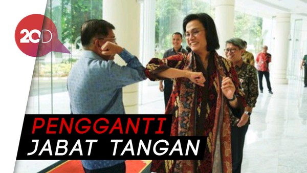 Malaysia Setop Salam Fist Bump, Bagaimana di Indonesia? 