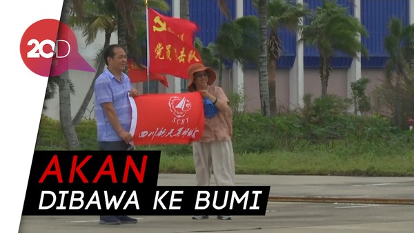 Momen Peluncuran Wahana China ke Bulan untuk Ambil Bebatuan