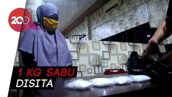 Jadi Bandar Sabu, Emak-emak Diciduk Polisi yang Nyamar