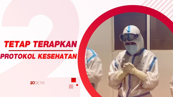 Tenaga Kesehatan-Sukarelawan Wisma Atlet Turut Rayakan Natal