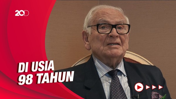 Desainer Pierre Cardin Meninggal Dunia