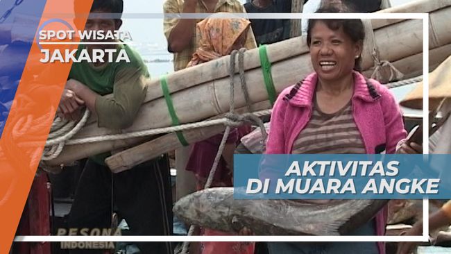 Aktivitas Kapal Nelayan di Pelabuhan Muara Angke Jakarta