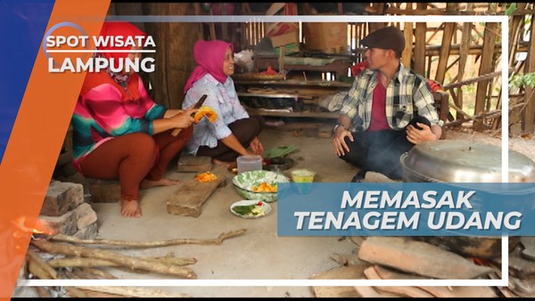 Memasak Tenagem Udang Kuliner Warisan Khas Lampung
