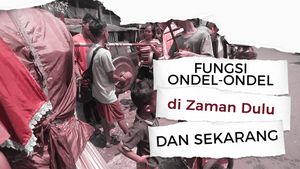 Memperkenalkan Ondel-ondel Lewat Pertunjukan Jalanan