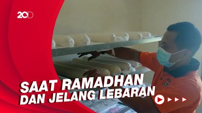 Usaha Jajanan di Trenggalek yang Mulai Bangkit Lagi
