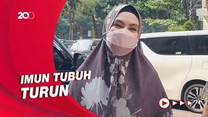 Suami Kartika Putri Terpapar COVID-19 Usai Antar Anak ke Yaman