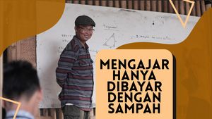 Sarjana Pemulung, Pendiri Sekolah Pinggiran Citarum