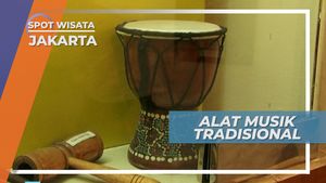 Alat Musik Melodis Adalah Alat Musik Yang Memiliki Fungsi Memainkan Unsur