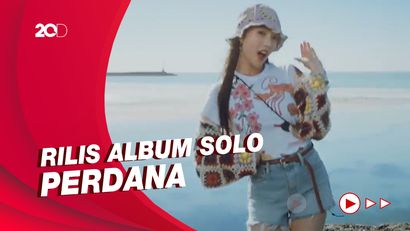 JOY Red Velvet Pancarkan Energi Ceria Lewat Hello