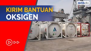 Penampakan Kapal Perang India yang Kirim Oksigen untuk Indonesia