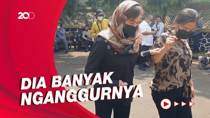 Anggia Novita Lega Ditinggal Ferry Irawan