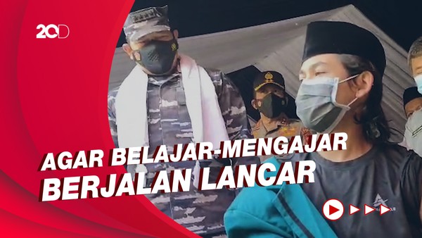 KASAL Tinjau Serbuan Vaksinasi di Ponpes Maruful Hidayah Garut