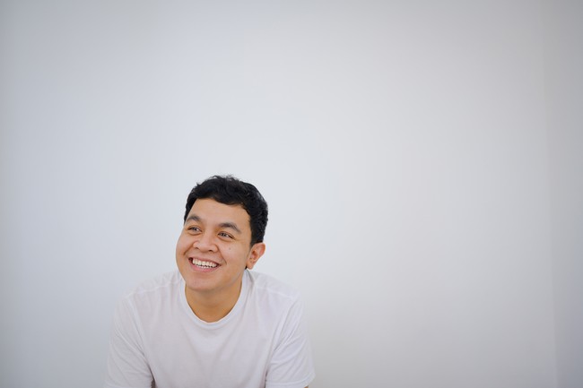 Persembahan Tulus Satu Dekade Berkarier : Terlalu Rindu