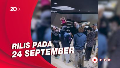 Lihat Bocoran Kolaborasi Coldplay dan BTS yang Bertajuk My Universe