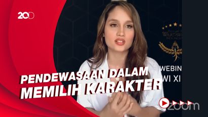Perspektif Cinta Laura soal Peran Perempuan di Dunia Film
