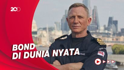 Daniel Craig Jadi Komandan Kehormatan Angkatan Laut Kerajaan Inggris  