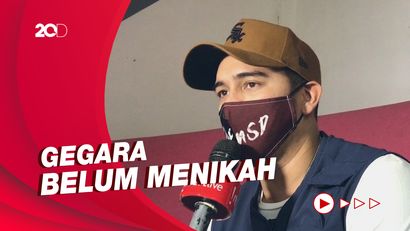 Sering Dicap Penyuka Sesama Jenis, Mario Lawalata Santai