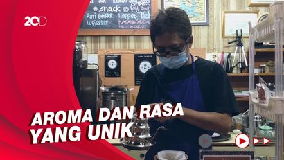 Mencicipi Kopi Khas Toba Racikan Hotman Tambunan Eks Pegawai KPK 