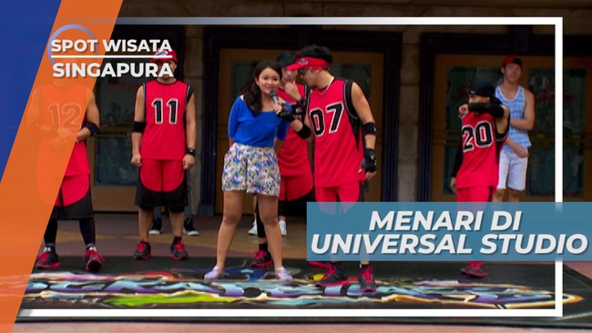 Unjuk Kebolehan Modern Dance di Hadapan Para Pengunjung Universal Studio Singapura
