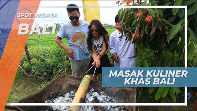 Memasak Ikan Bakar Bambu khas Bali Dibantu Koki Asal Ubud yang Handal