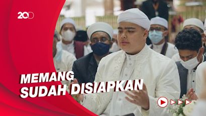 Alasan Ameer Azzikra Dimakamkan di Samping Makam Ustaz Arifin Ilham
