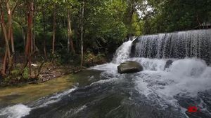 Menikmati Eksotisme Air Terjun Pancur Aji di Sanggau
