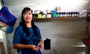 Bangun Poliklinik Sendiri, Begini Cerita Bidan Desa Suruh Tembawang