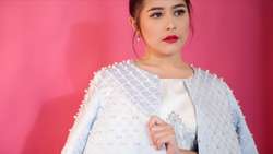 Berapa Fee Pertama Prilly Latuconsina?