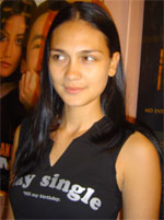 Luna Maya dan Foto Porno