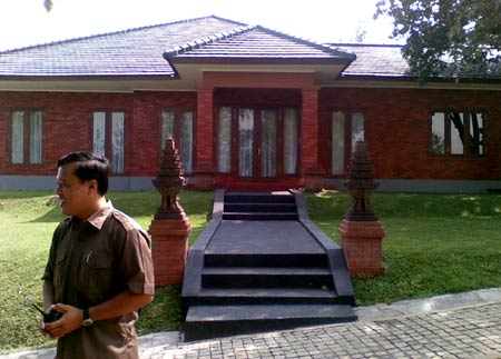 Melihat Rumah Prabowo