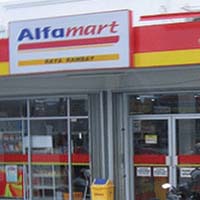 Mohon Perhatian dan Penjelasan Mengenai Display Produk Alfamart