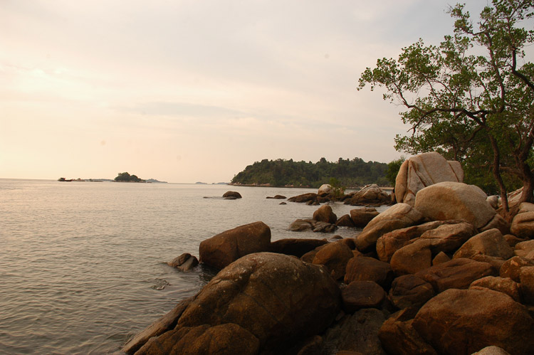 Pantai Pulau Karimun Besar  Riau