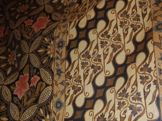 Melihat Koleksi Museum  Batik  Pekalongan 