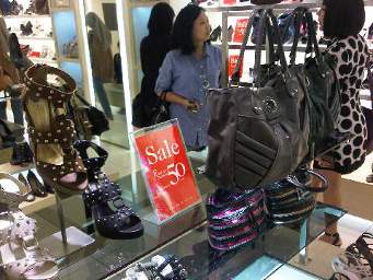 sepatu mulai rp 199 ribu di sale charles keith sepatu mulai rp 199 ribu di sale charles keith