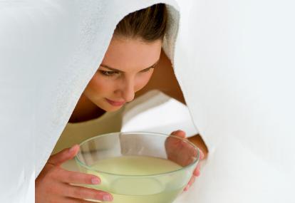 Membilas Hidung dengan Air Garam Laut untuk Sinus Alergi