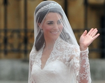  Gaun Pengantin Kate Middleton  Dipuji Dunia Fashion